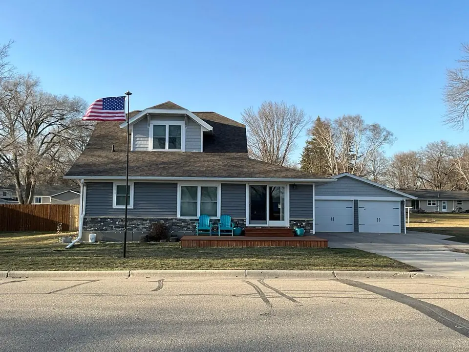 303 Kandiyohi Avenue, Prinsburg