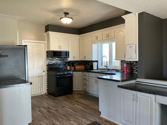 303 Kandiyohi Avenue, Prinsburg, photo 2