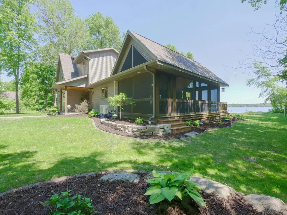 11615 Gehrkes Point NW, Alexandria