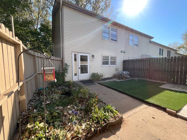 6672 Gretchen Lane N, Oakdale, photo 4