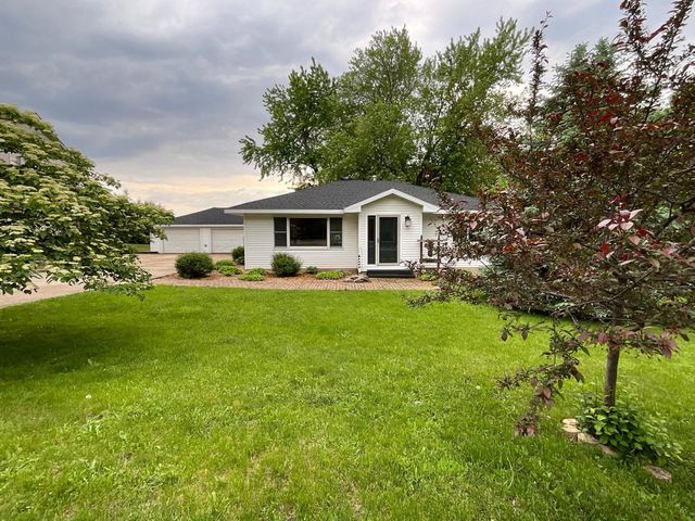 424 Lake Avenue S, Spicer, photo 2