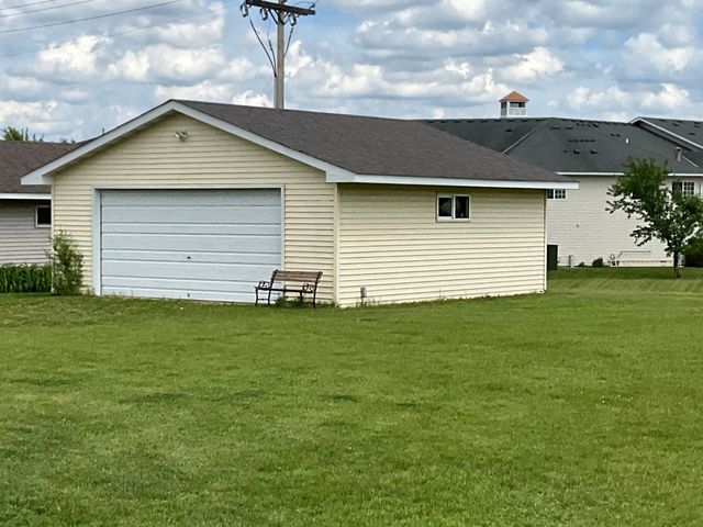 208 2nd Street, Henning, photo 4
