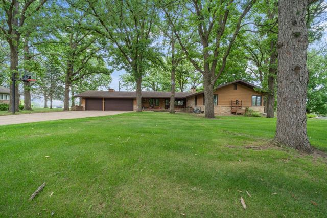 930 Woodland Circle, Long Prairie, photo 2