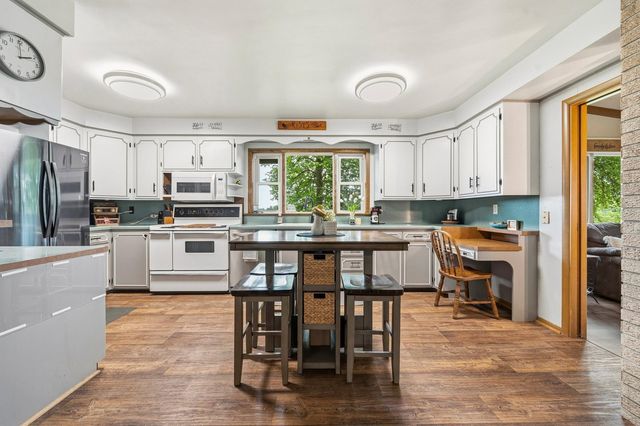 930 Woodland Circle, Long Prairie, photo 6